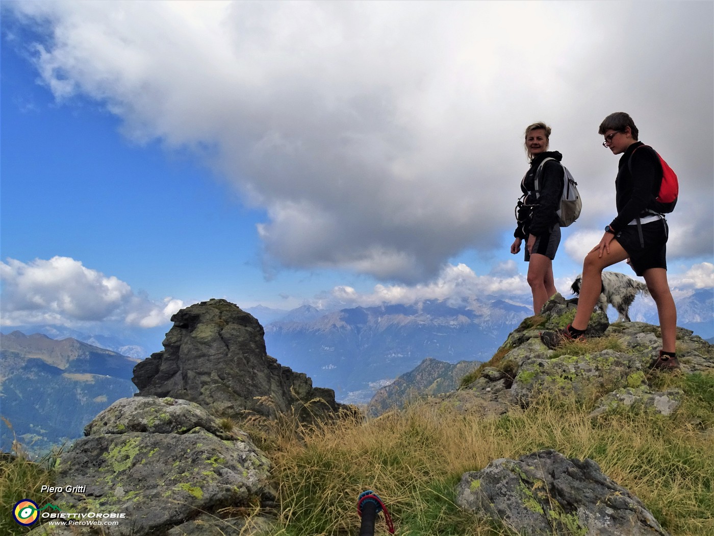 53 Da un cocuzzolo della cima del Ponteranica centrale vista sul Ponteranica occidentale.JPG